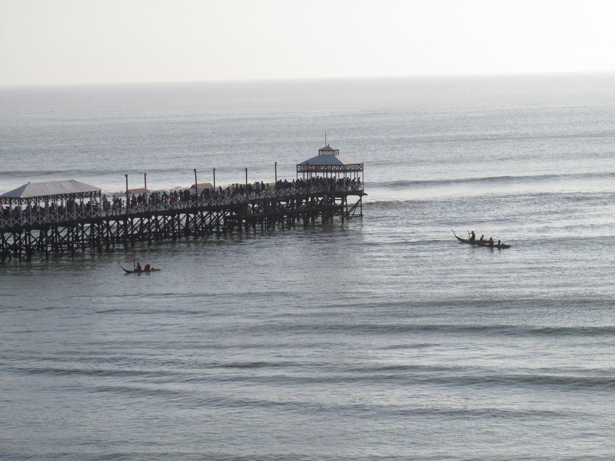 Hotel El Sombrero Huanchaco Exteriör bild